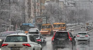 Рязка промяна на времето с дъжд, сняг и поледици