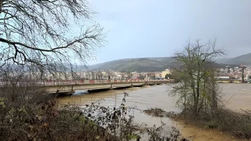 Водна стихия удари Родопите. Наводнения откъснаха населени места