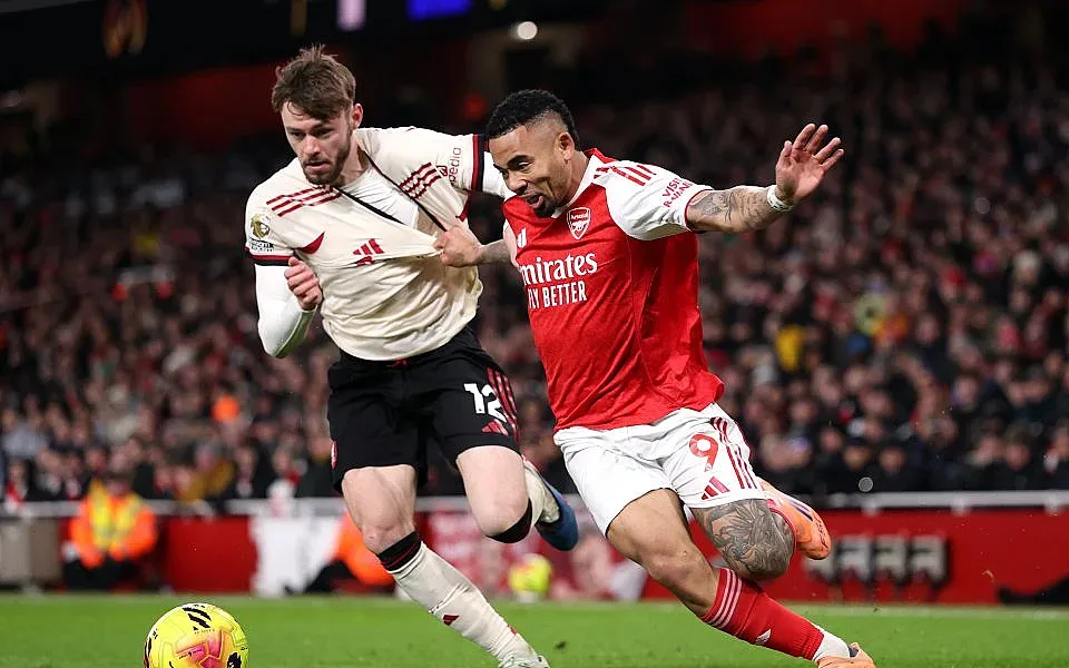 Скука на "Емирейтс": Арсенал и Ливърпул не се победиха