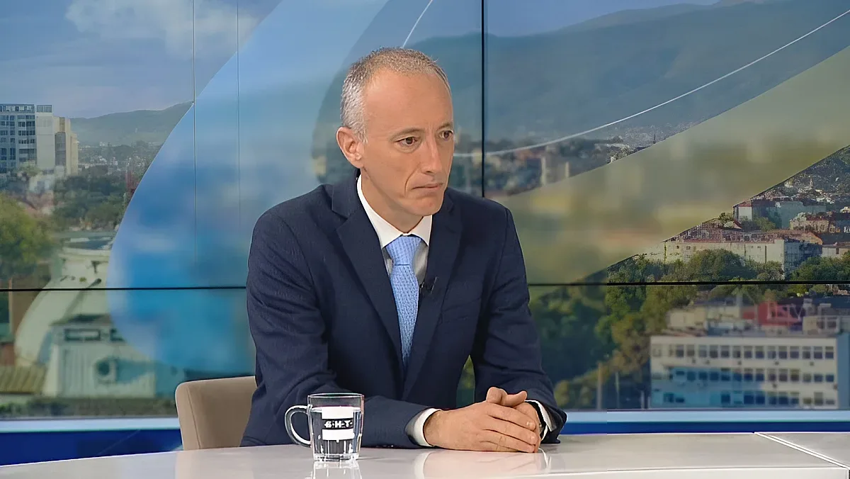 Просветният министър: Изпитът остава само по математика