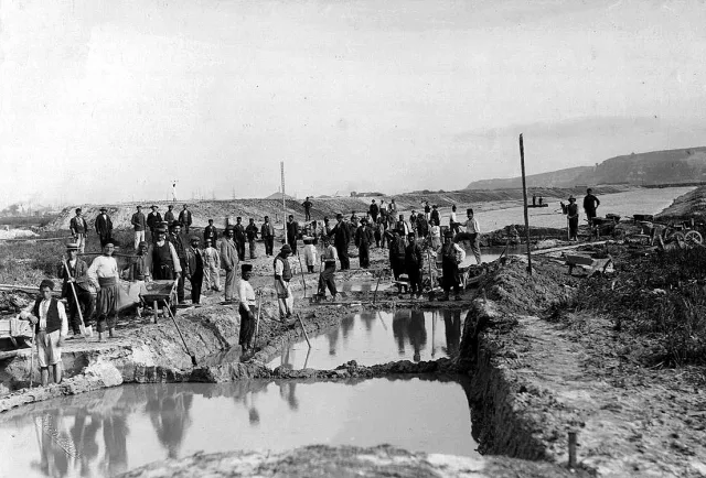 Чудото в Девня! Водата не замръзва