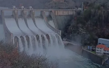 Голяма драма с три язовира! Преливат