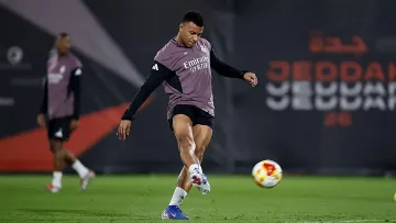 Обрат около Мбапе преди Суперкупата на Испания