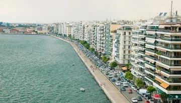 Нови правила в Гърция заплашват доходите на българите от наеми