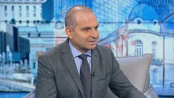 Караджов: Обмяната на левове върви гладко, но на места свършва еврото