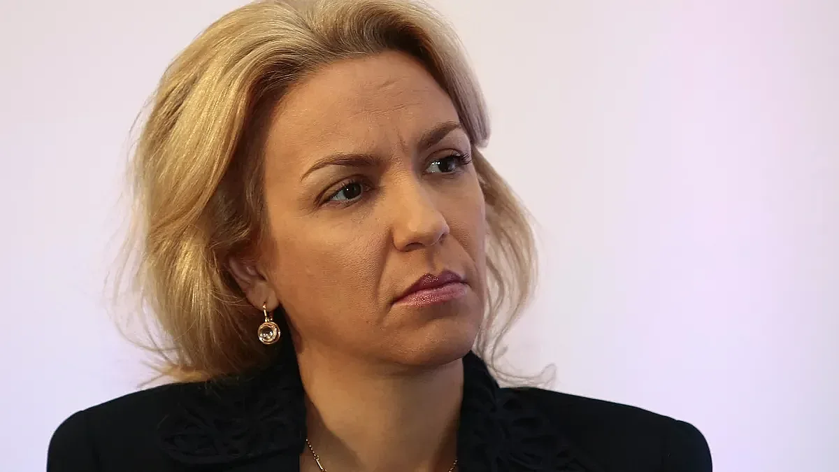 Банките се задръстиха от монети. Какво следва