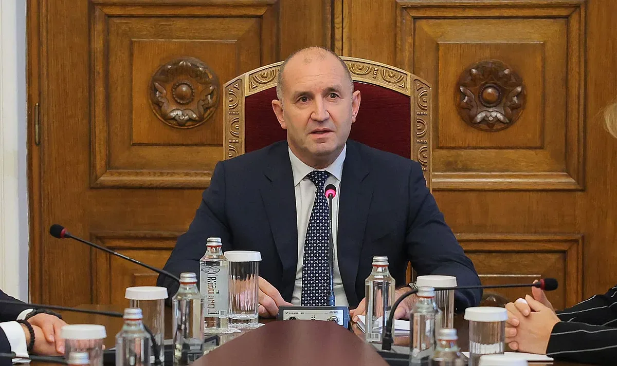 Всички чакат Радев. Парламентът влиза в нова фаза на напрежение