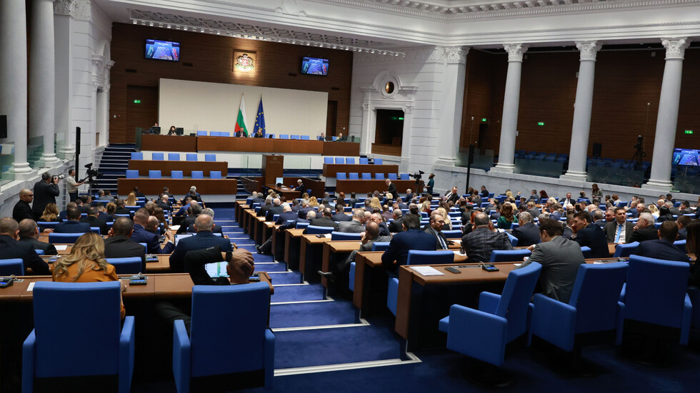 Бюджетът влиза на второ четене с 47 предложения за промени