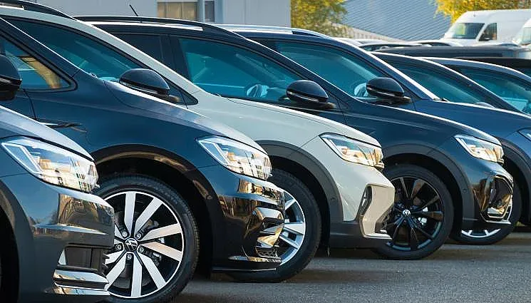 Старци разбойници! Пенсионери въртят схеми с фалшиви талони и крадени коли