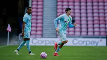 Червен картон пречупи Виляреал, Бетис ликува с 2:0