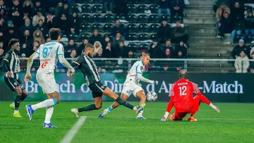 Марсилия помете Анже с 5:2 и взриви битката за подиума във Франция