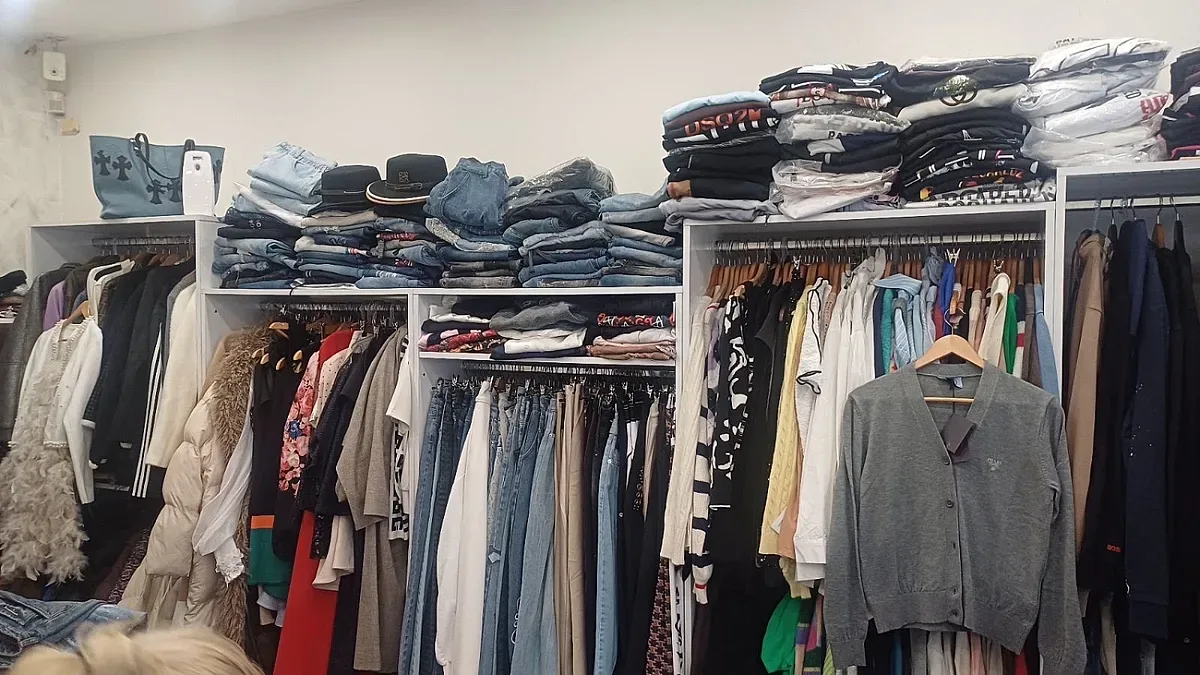 Удар в София! Над 270 фалшиви маркови стоки иззети от магазин