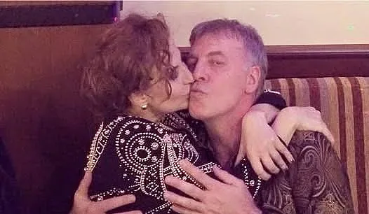 Илиана Раева прикова погледите! Вълнуващо послание за Наско Сираков