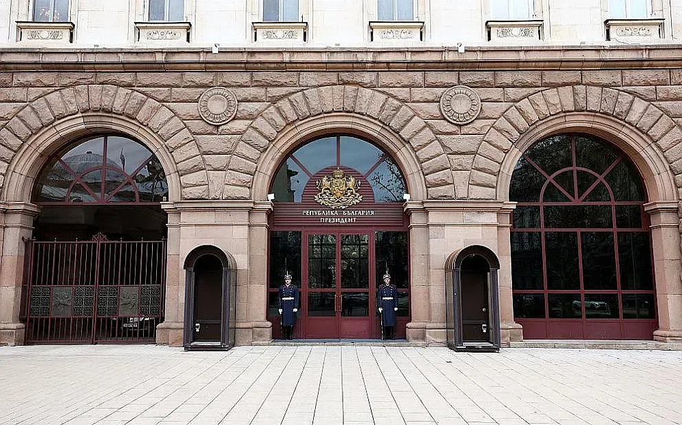 Проговори жената, в чиито ръце е съдбата на Радев