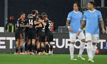 Комо шокира Рим със 3:0 и разби Лацио като гост