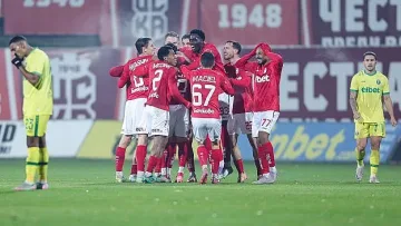 Звезда на ЦСКА 1948 каза какво трови отбора