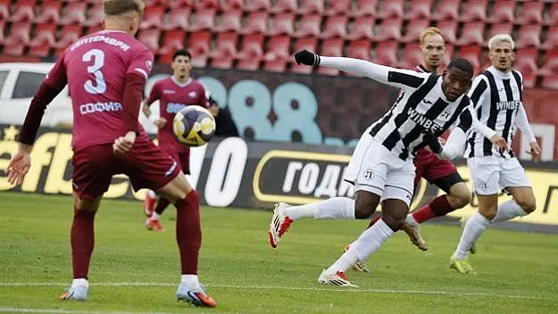 Фурор на "Герена"! Левски уреди...