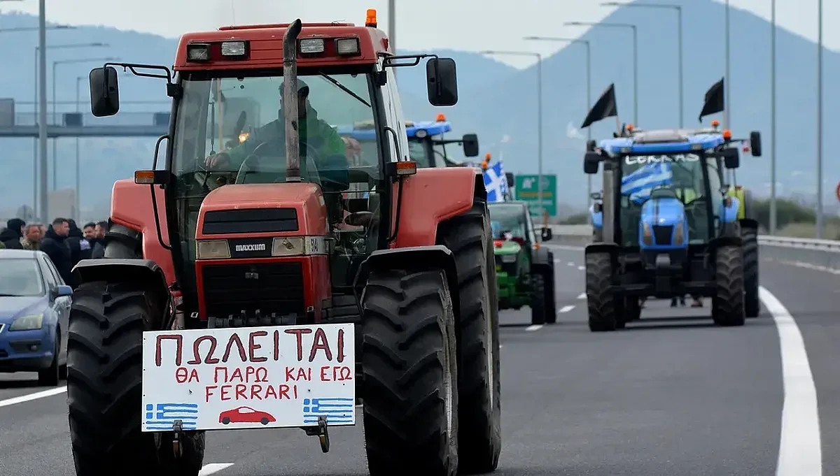 Гърция вдига блокадите, но фермерите удариха на камък