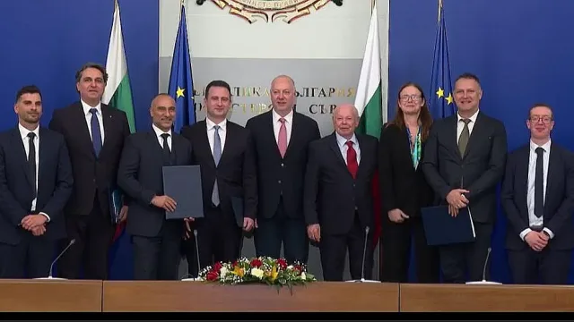 Подписаха историческо споразумение за страната