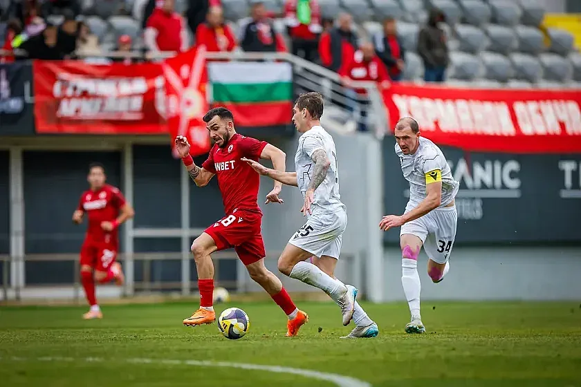 ЦСКА и Левски с две нули в Турция