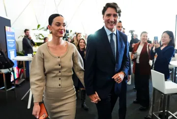 Кейти Пери и Трюдо взривиха Давос. Светът говори само за тях