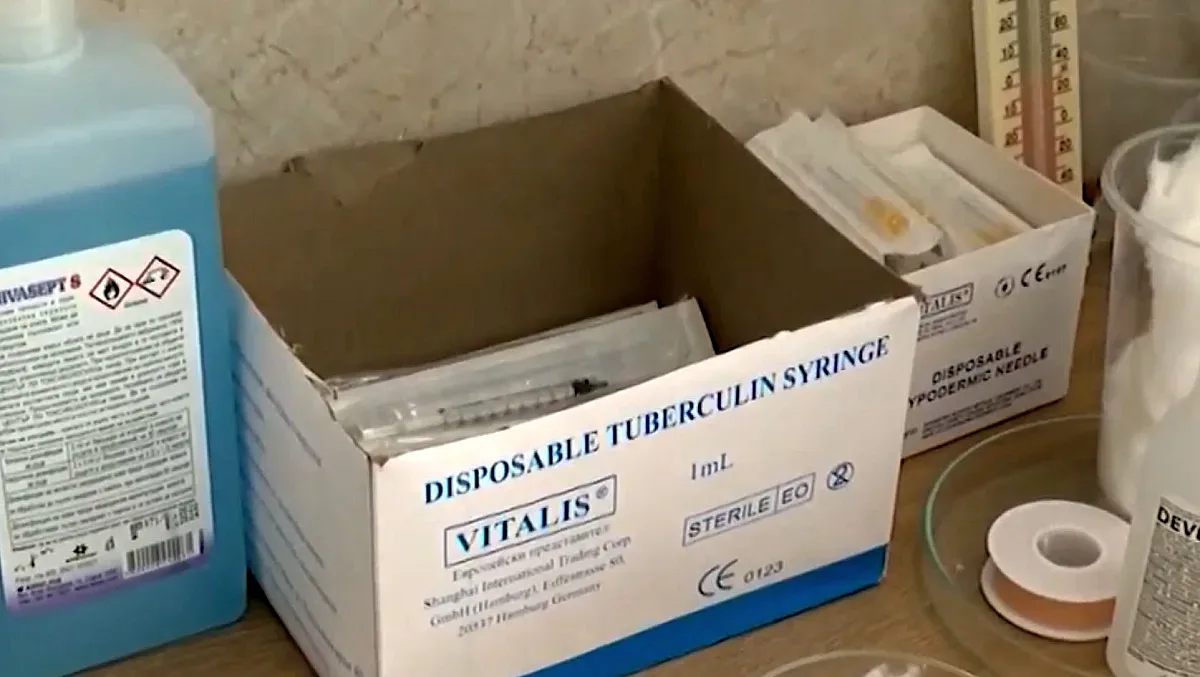 Грипът удря с усложнения! Деца и възрастни у нас вече в болници