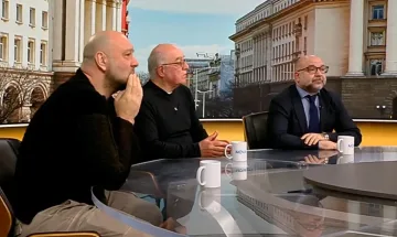 Анализатори за Радев: Играч с милионен вот, какъвто никой друг няма!