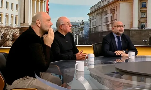 Анализатори за Радев: Играч с милионен вот, какъвто никой друг няма!