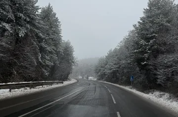 Снегът затвори проход, Родопите в капан