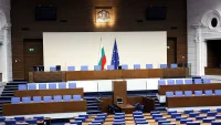 Парламентът заби! Скандалите растат