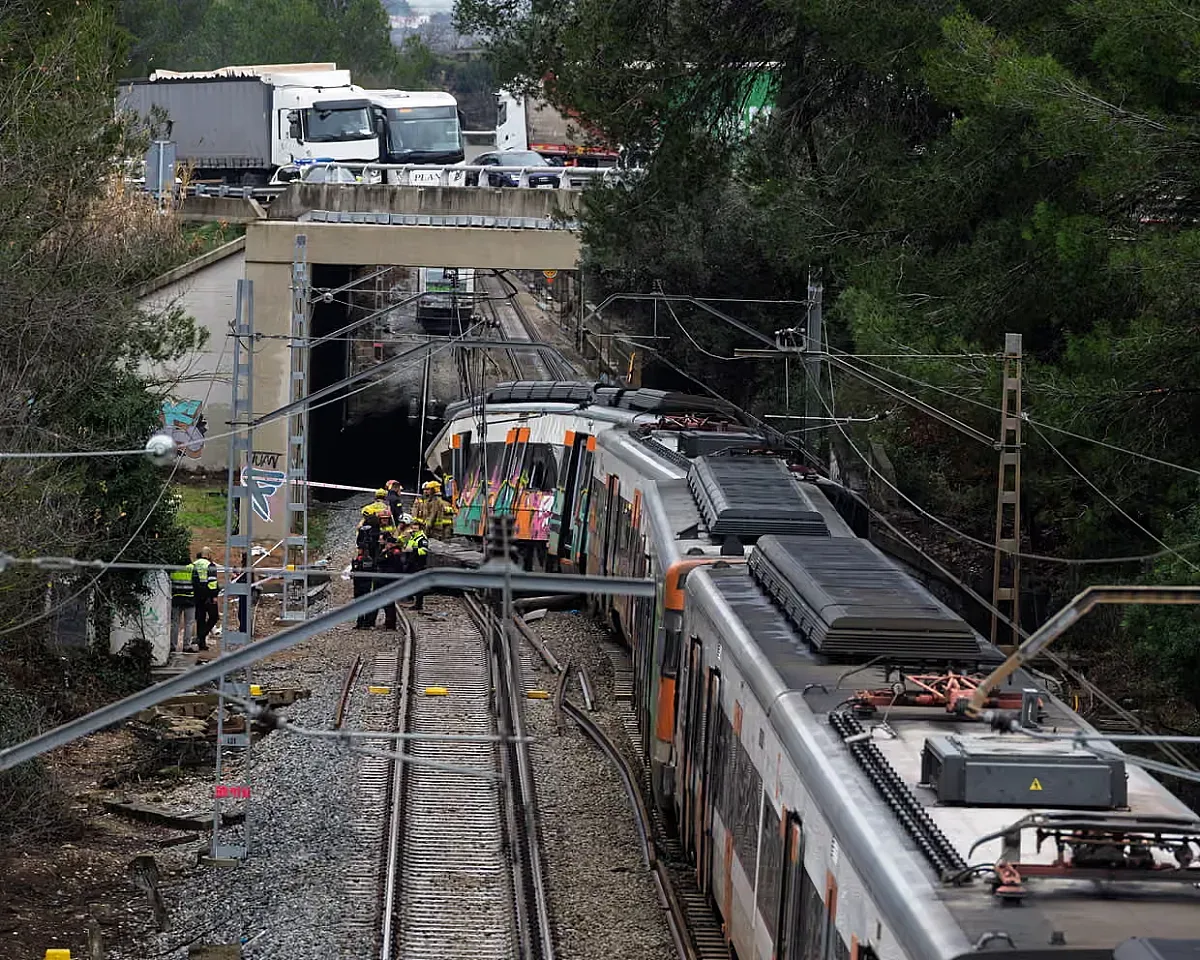 Проклятие на релсите! Трета влакова катастрофа в Испания