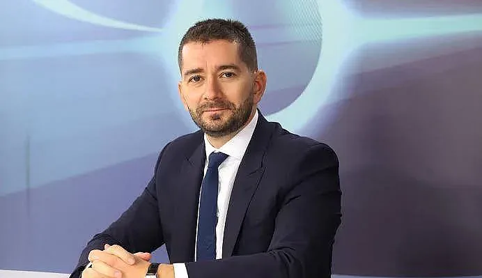 Слави Василев разкри следващите ходове на Радев