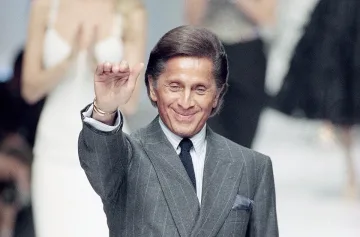 Светът се сбогува с последния Крал на модата. Видео и уникални снимки