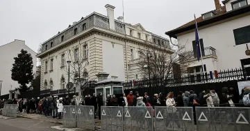 Невиждана опашка в София! Знакова причина СНИМКИ