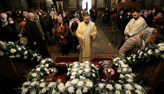 Религиозни светини от Гърция пристигнаха за поклонение в София