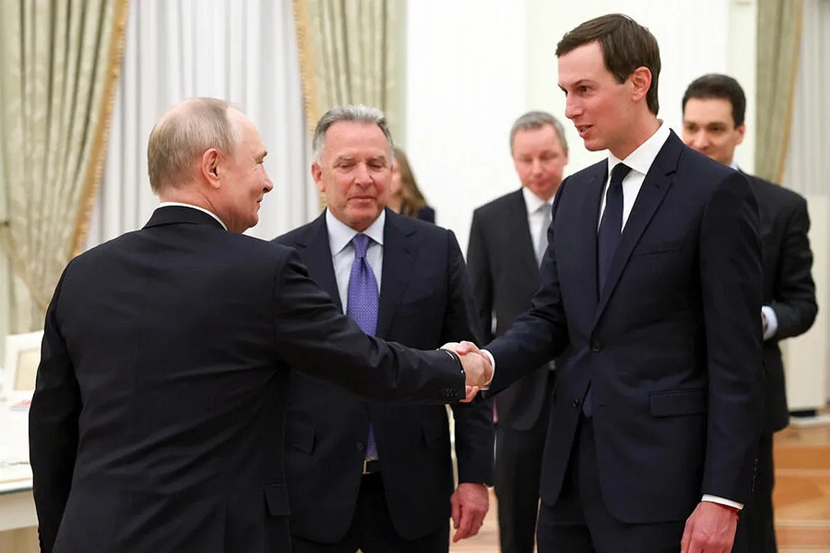 Джаред Кушнер със специален пръстен при Путин