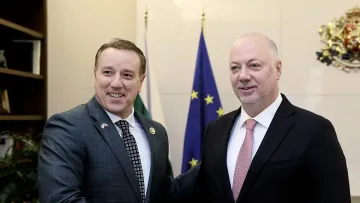 Стратегическо партньорство! Желязков разговаря с конгресмена Пат Фалън