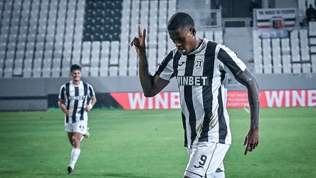 ЦСКА вкарва Левски в трансферна война