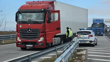 Нещо страшно стана на "Капитан Андреево". Летят линейки