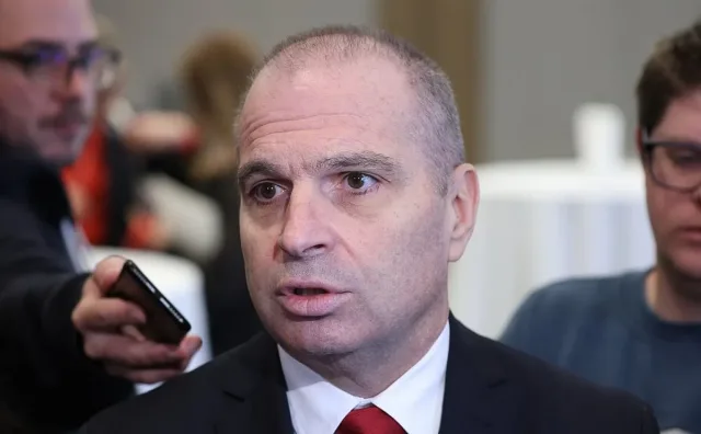 Караджов с остро предупреждение за блокадите по границата със Сърбия