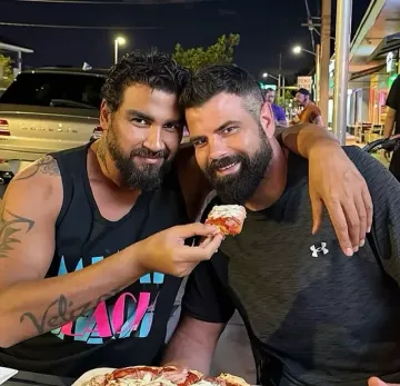 Азис проговори за мъжа до него