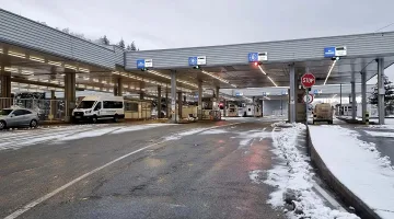 Вдигнаха блокадата на границите със Сърбия и Македония, трафикът тръгна