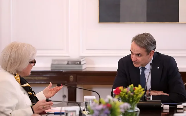 Гърция и Франция готвят военен съюз с клауза за взаимна отбрана