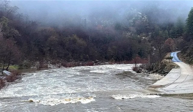 Шест села откъснати от света след преливане на река Арда
