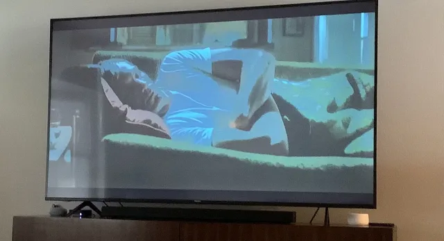 Златно правило бори размазаната картина на телевизора