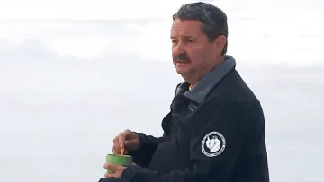 Проф. Георги Рачев пред СТАНДАРТ: Големи пари стоят зад климатичните промени