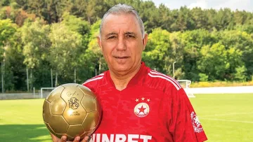 Христо Стоичков заключен в къщи. Какво се случва