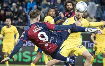 Каляри прегази Верона с 4:0 и записа трета поредна победа в Серия А