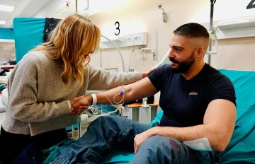 Десетки ранени полицаи в Торино, Мелони посещава ранените в болница