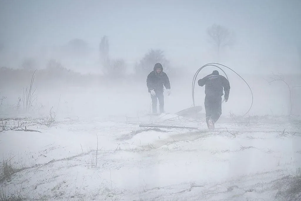 Кучи студ! Зимата стяга примката. Минус 15 градуса